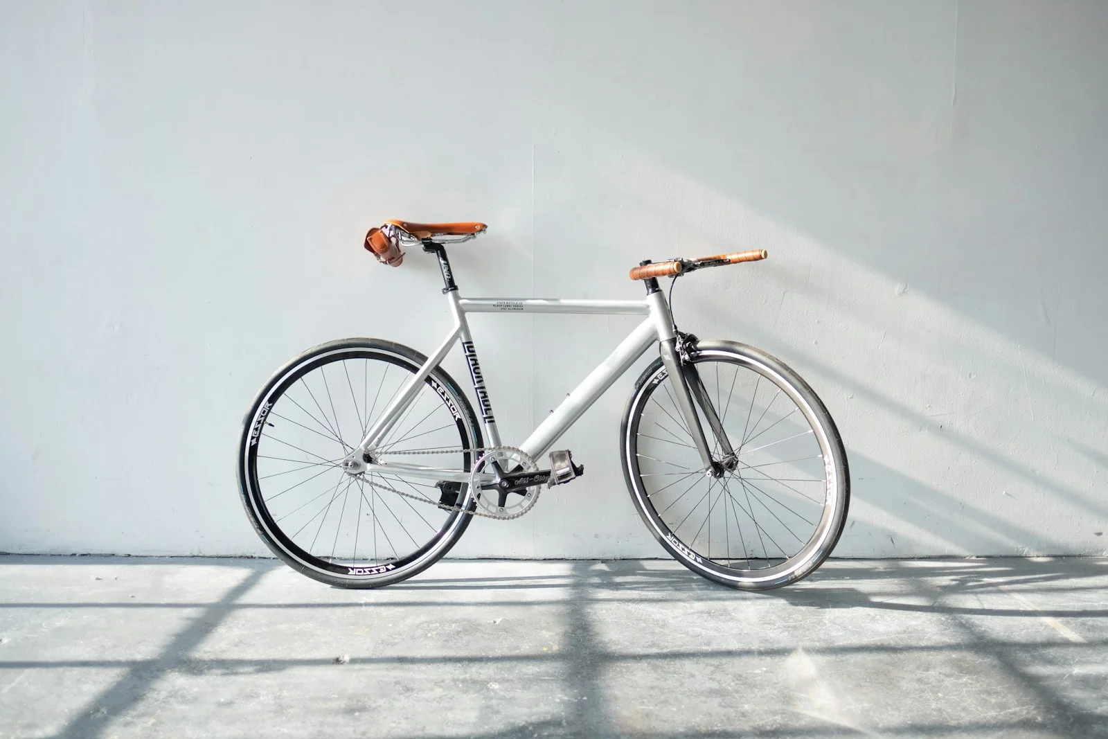 Same-day courier